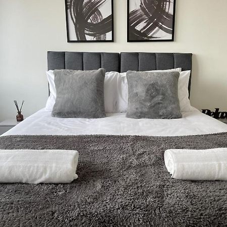 Premier Suite- Bedford City Centre With Free Gym & Parking Eksteriør billede